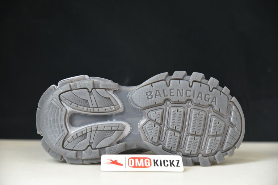 bc track sneaker