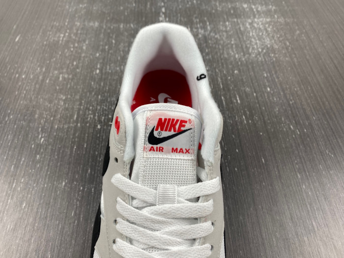 NIKE AIR MAX 1 
