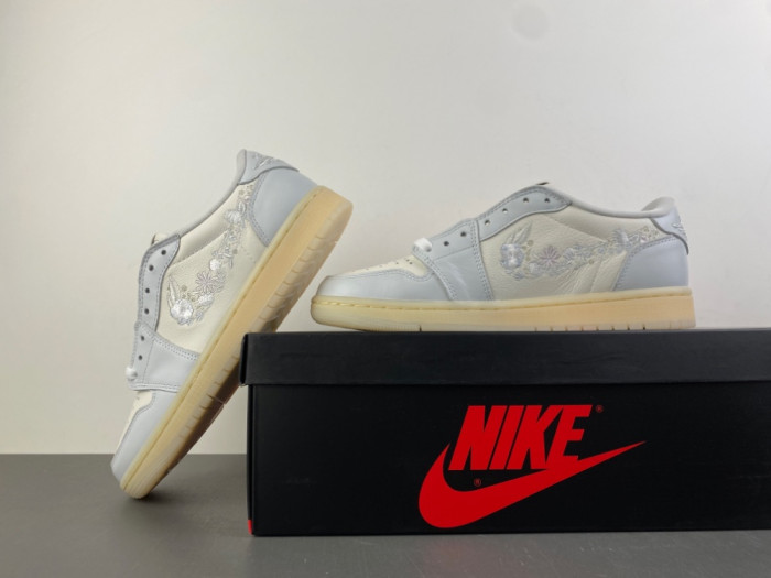 Air Jordan 1 Retro Low OG 