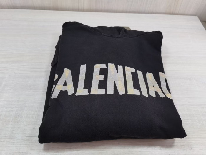 Balenciag**a CLOTHES BAC00001