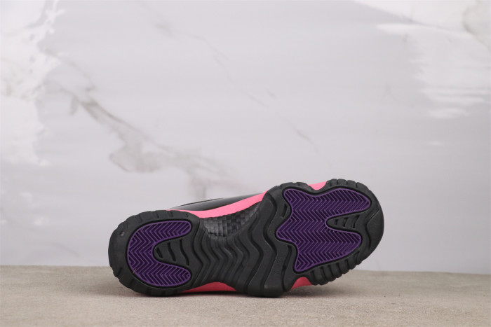 Air Jordan 11 pink