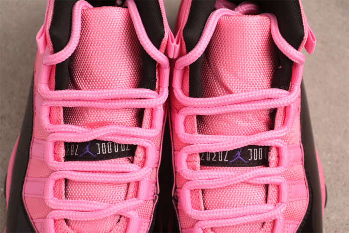 Air Jordan 11 pink