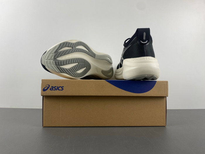 ASICS Gel Nimbus 27 Wide 