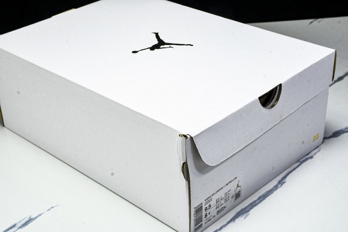 Wmns Air Jordan 11 Retro Low 