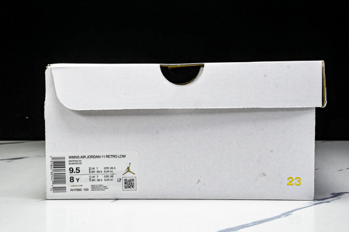 Wmns Air Jordan 11 Retro Low 