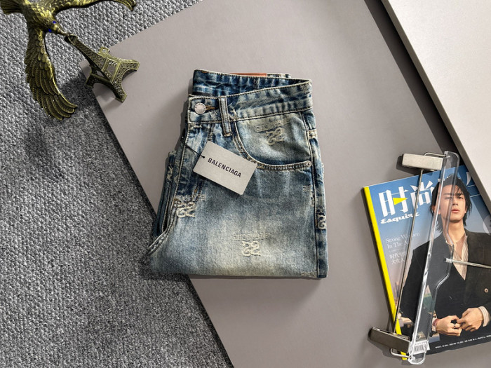 Balenciag**a CLOTHES