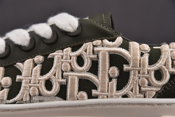 D10r b33 sneakers b330013