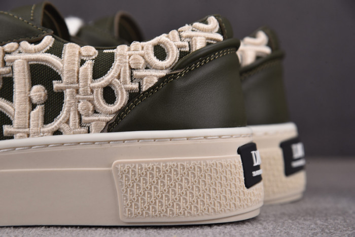 D10r b33 sneakers b330013