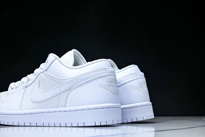 Air Jordan 1 Retro Low 