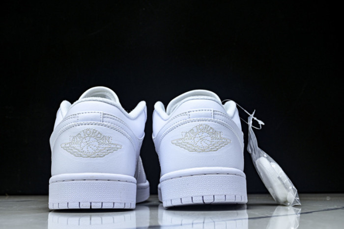 Air Jordan 1 Retro Low 