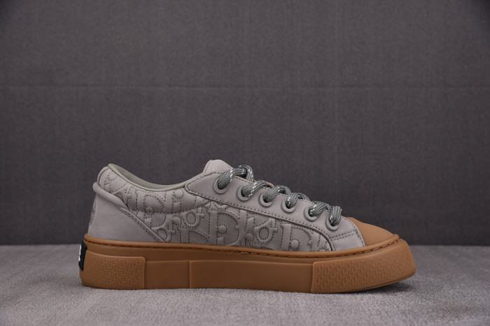 D10r b33 sneakers b330025