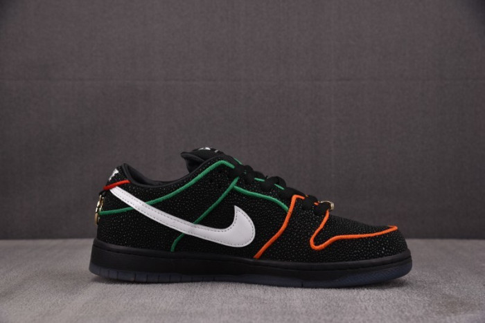 Bronx Girls Skate x Nike Dunk SB Low HV1664-001