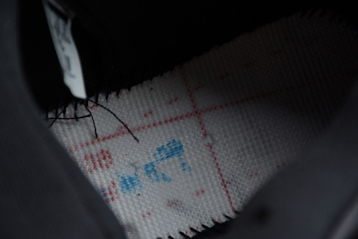 AIR JORDAN 5 RETRO "SATIN BRED" 136027-006