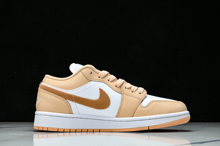 Wmns Air Jordan 1 Low 