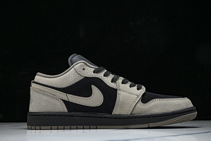 Nike Air Jordan 1 Low SE 