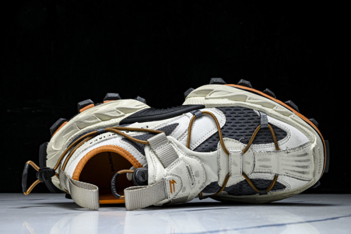 Ba1en*iaga hike sneaker beige&orange