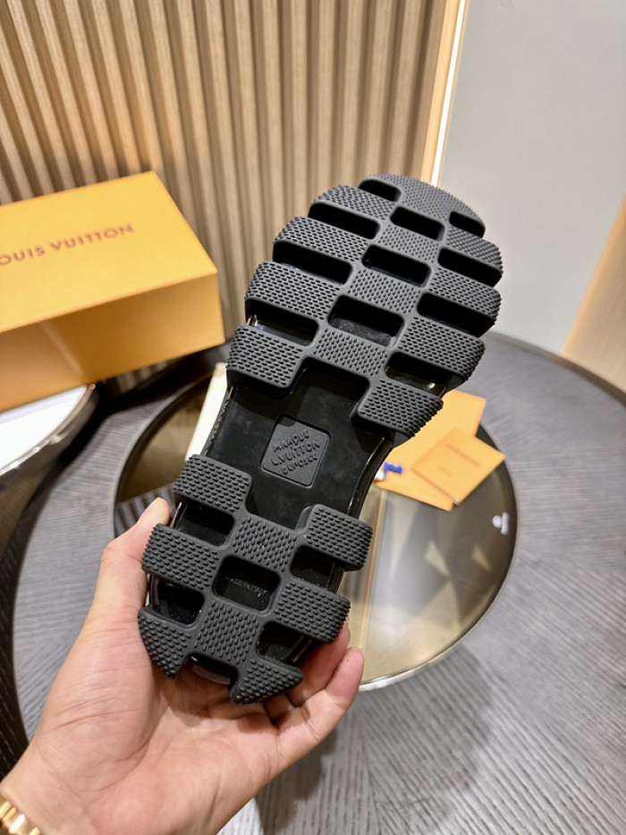 LV BOOTS L000026