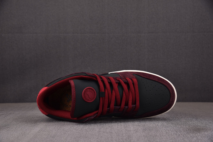 RIOT Skateshop x Dunk Low SB 