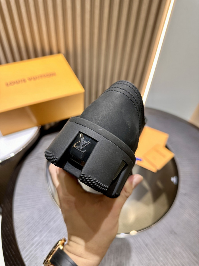 LV BOOTS L000028