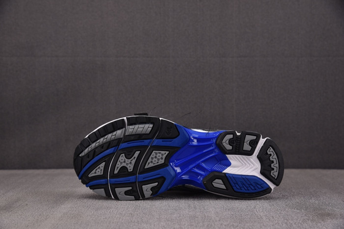 INVINCIBLE X Gel-Nimbus 10.1 