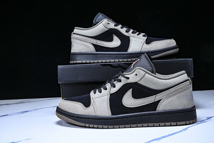 Nike Air Jordan 1 Low SE 