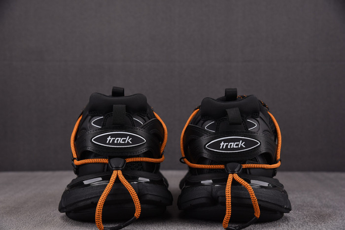 TRACK SNEAKER TS190