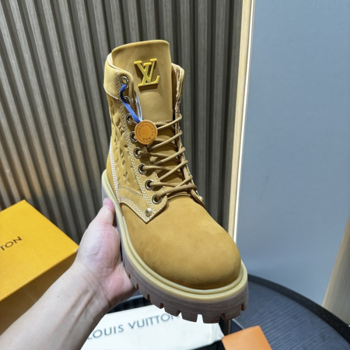 LV BOOTS L000056