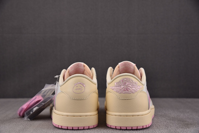 Travis Scott x Air Jordan 1 Low OG 