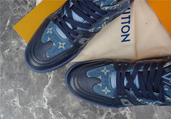 LV SNEAKER LV-000276