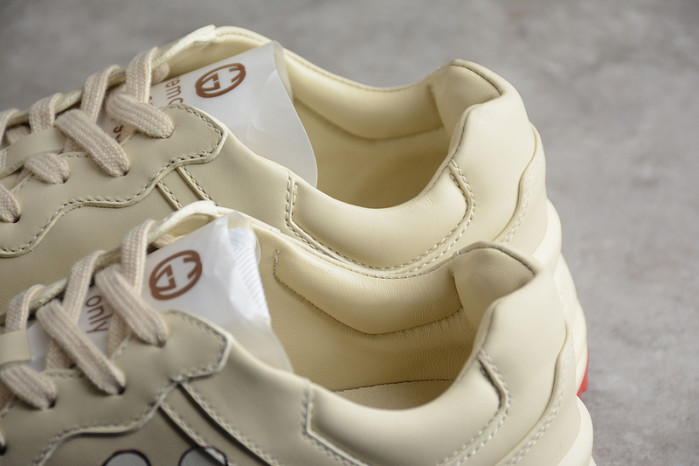 G*u*i* trainer sneaker 83