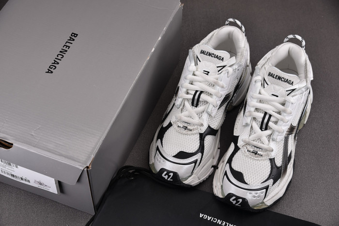 RUNNER SNEAKER RS120