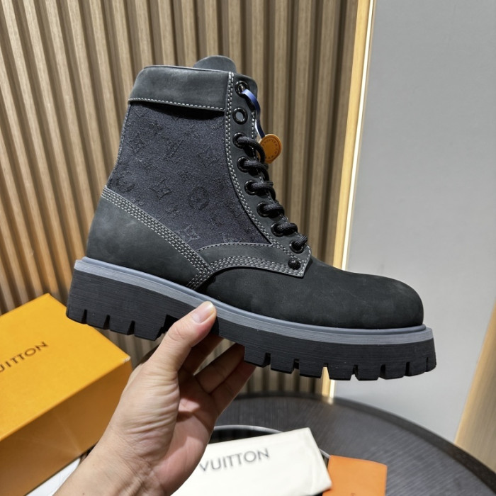LV BOOTS L000054