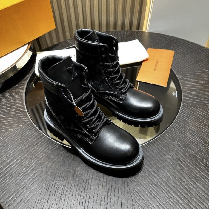 LV BOOTS L000055