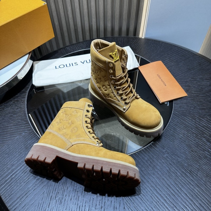 LV BOOTS L000056