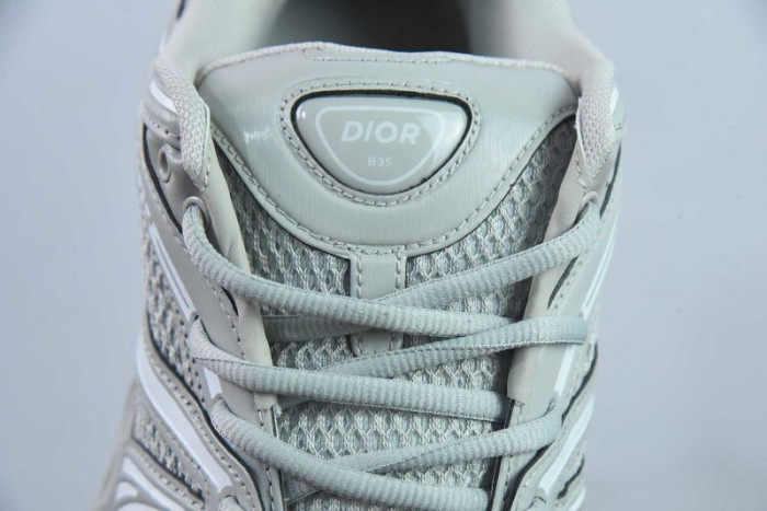 D10r b35 sneakers