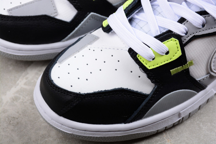 NIKE DUNK SCRAP 