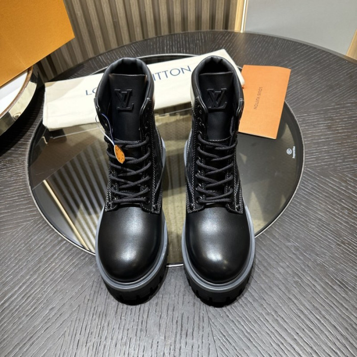 LV BOOTS L000055