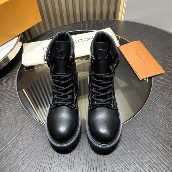 LV BOOTS L000058