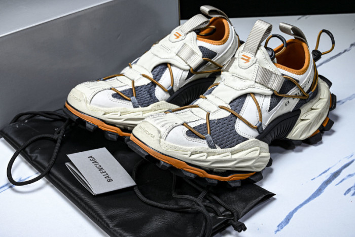 Ba1en*iaga hike sneaker beige&orange