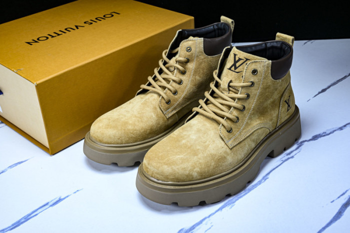LV BOOTS L000059