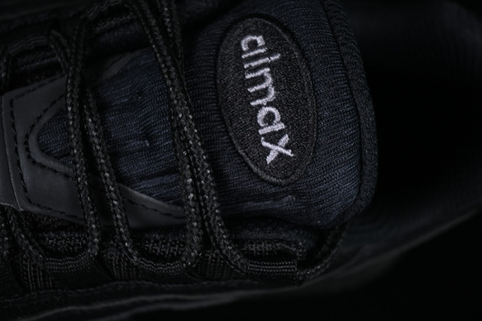 NIKE Air Max 95 Essential 