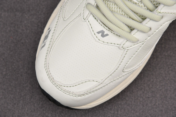 NEW BALANCE SNEAKER NB049