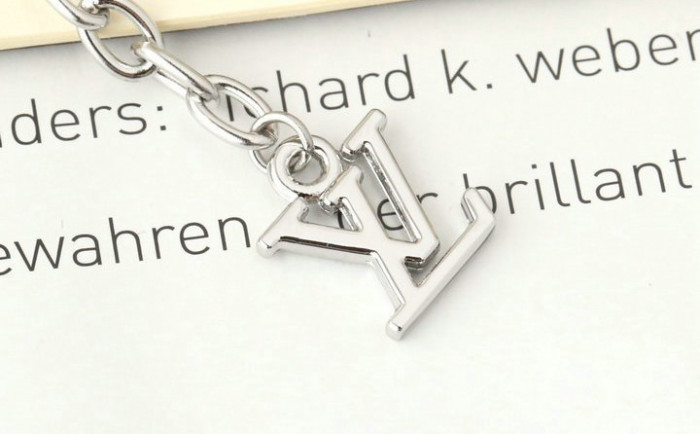 l0vis Vvtt0n lvbl0001