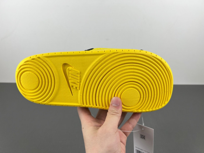 Kobe Bryant x Offcourt Slide 